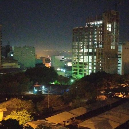 Moderno Y Amplio Apartamento Con Vista Fantastica En Pleno Centro Ciudad del Este Exterior photo